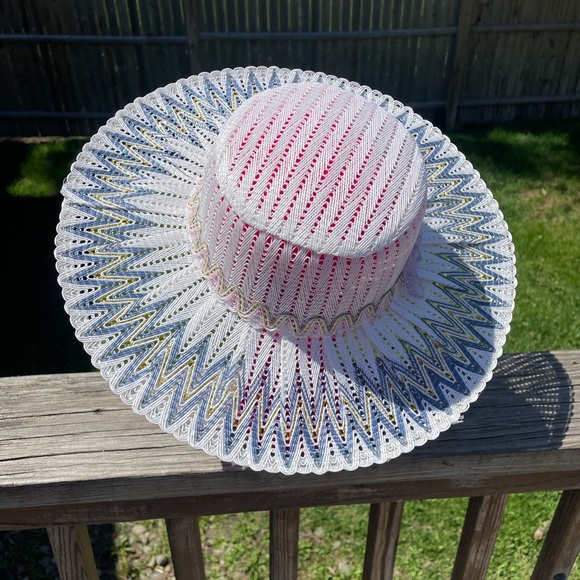 Vintage Bolero Hat with Drawstring White - Picture 3 of 6